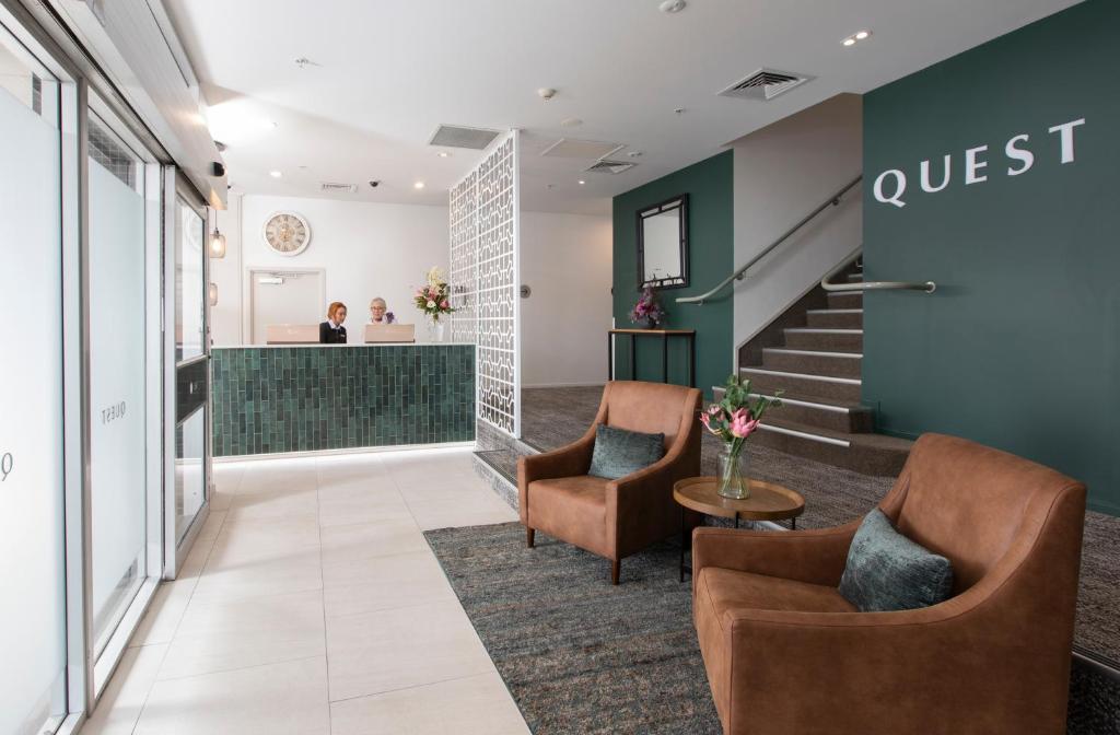 Seating area sa Quest Hamilton Serviced Apartments