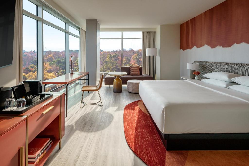 Säng eller sängar i ett rum på Hyatt Centric Buckhead Atlanta