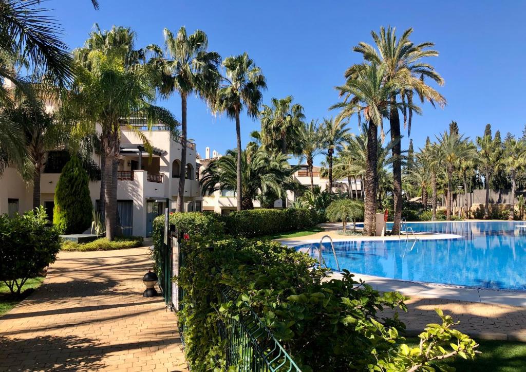 Piscina a Medina de Banus Marbella o a prop