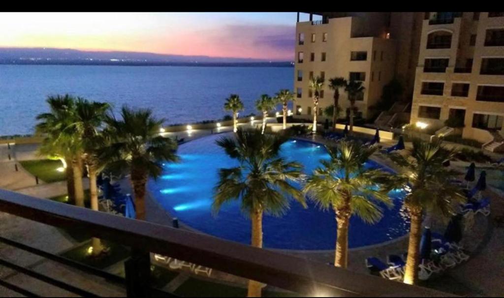 Bazen u ili blizu objekta Dead Sea view Elite apartment Samara Resort traveler award 2024