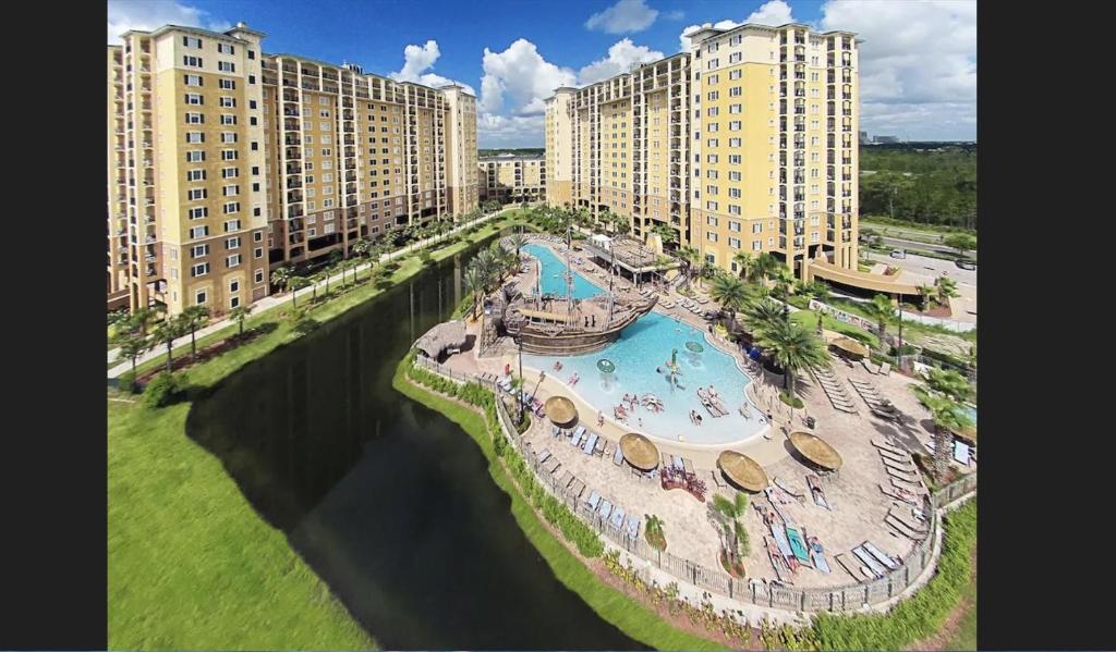 Bassenget på eller i nærheten av Best Disney Resort Condo Orlando