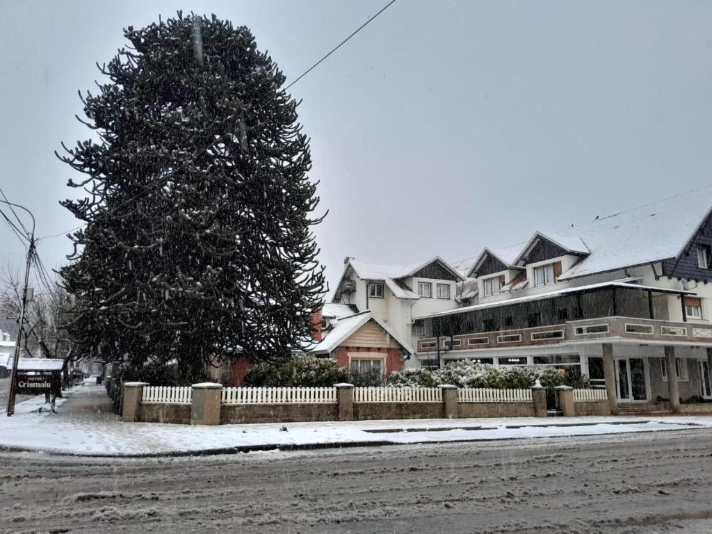 Hotel Crismalu през зимата