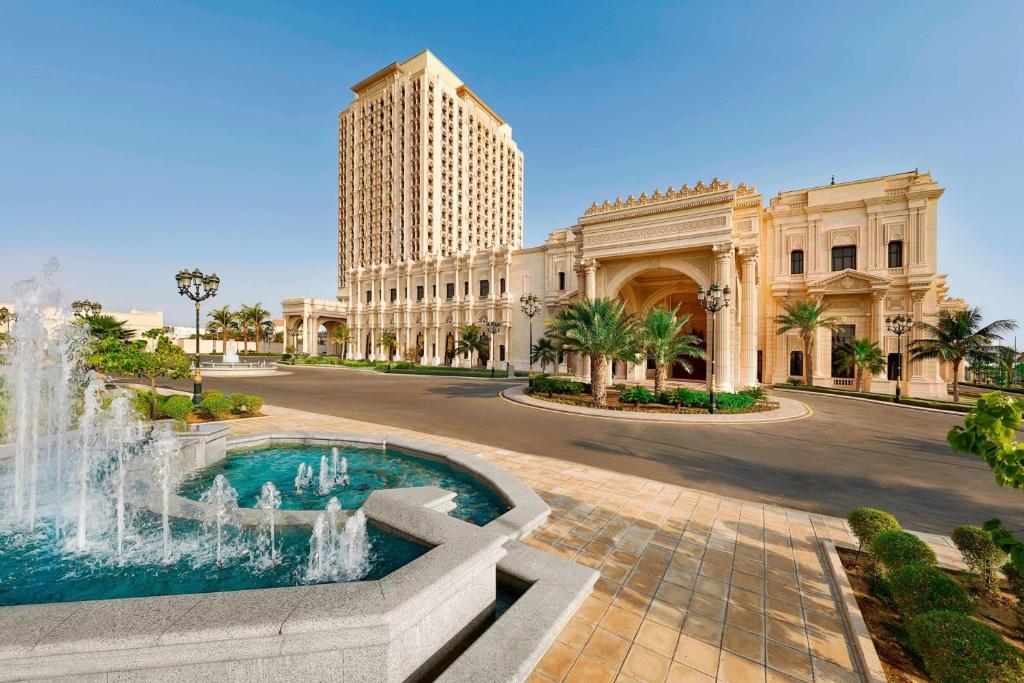 Kolam renang di atau dekat dengan The Ritz-Carlton Jeddah