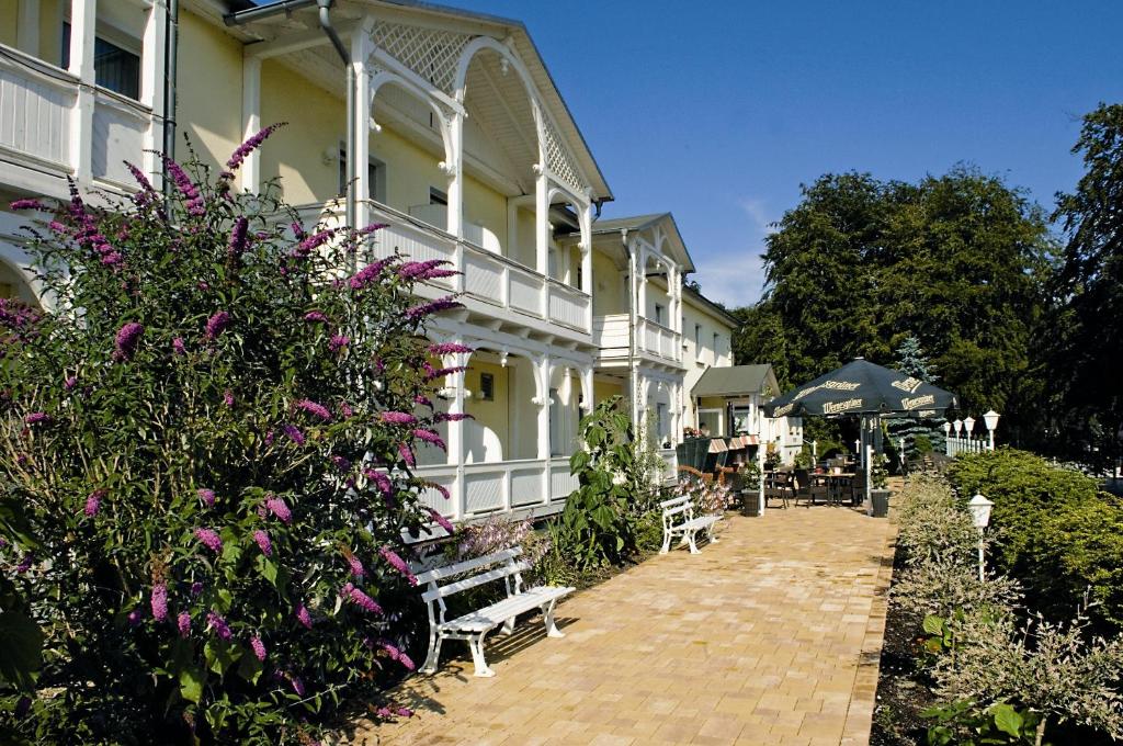 A garden outside Wald-Hotel