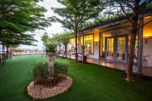 Taman di luar My Resort at Hua Hin by Charma