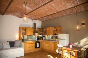 Una cocina o kitchenette en Exklusive Ferienwohnung Bad Fischau