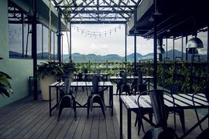 Vue générale sur la montagne ou vue sur la montagne depuis l'hôtel