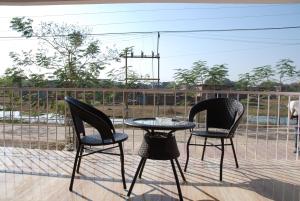 Balcony o terrace sa The Bodhgaya Hotel School