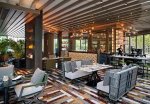 Restaurant o un lloc per menjar a Grand Hyatt Hangzhou