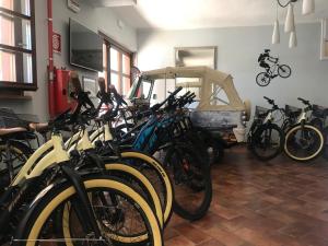 Катання на велосипеді по території Bike&Boat Argentario Hotel або околицях