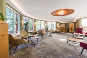 A seating area at Familienhotel Villa Sano