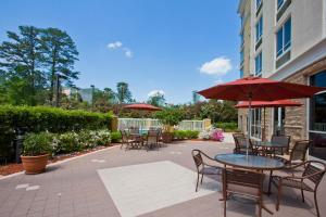 Taman di luar Holiday Inn Hotel & Suites Tallahassee Conference Center North, an IHG Hotel