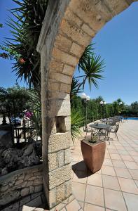 A balcony or terrace at Hotel Apeneste