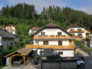 Edifici on està situat l'hostal o pensió