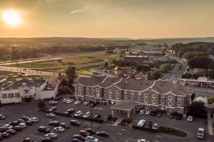 Vue panoramique sur l'établissement Comfort Inn & Suites