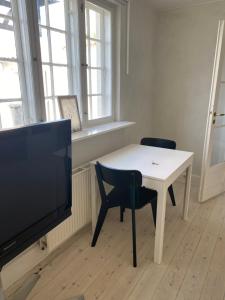 Телевизия и/или развлекателен център в Annex near beach close to Copenhagen