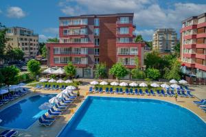 Piscina a Asteria Family Sunny Beach - Ultra All Inclusive o a prop