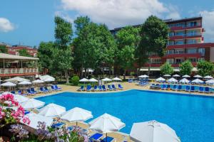 Piscina a Asteria Family Sunny Beach - Ultra All Inclusive o a prop