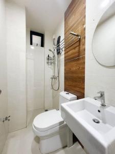 Bathroom sa BODU ASHI MALDIVES - Central 3 Bedroom Apartment