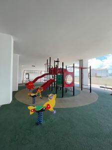 Parc infantil de SURAI Homes