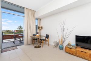 טלויזיה ו/או מרכז בידור ב-Nautica Residences Fremantle