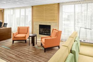 Predel za sedenje v nastanitvi Courtyard by Marriott Wilmington/Wrightsville Beach