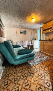 A kitchen or kitchenette at Guesthouse Porto