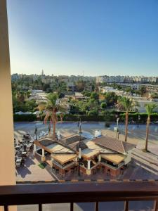 A balcony or terrace at 2bedroom apartment in Hurghada