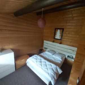 Vuode tai vuoteita majoituspaikassa chalet de la Cercenée