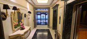 Κάτοψη του LUXURY HOTEL APARTMENT at GRAND PLAZA SAN STEFANO, PRIME LOCATION with access to MEGA MALL and FOUR SEASONS'S RESTAURANTS