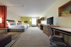 Televisi dan/atau pusat hiburan di Home2 Suites by Hilton Roseville Minneapolis