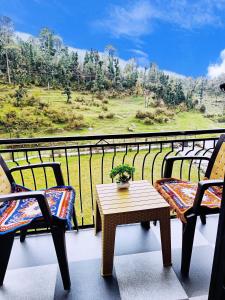 ระเบียงหรือลานระเบียงของ Bholenath Homestay Dalhousie