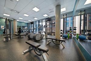 Fitness centrum a/nebo fitness zařízení v ubytování Hotel BLU