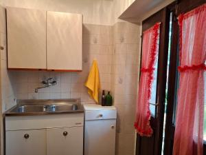 A kitchen or kitchenette at NOT Century 21