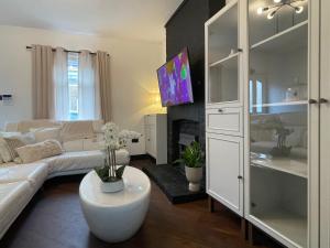 Televisor o centre d'entreteniment de Slick Space for a Standish Stay