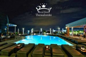 Hồ bơi trong/gần Royal Hotel Thessaloniki