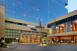 una vista exterior de la sede westin en The Westin Charlotte en Charlotte