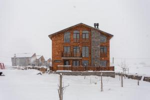 Chalet In Gudauri ziemā