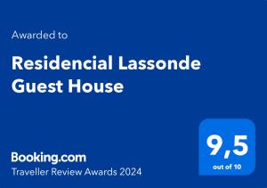 Sijil, anugerah, tanda atau dokumen lain yang dipamerkan di Residencial Lassonde Guest House