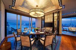 Zona d'estar a The Azure Qiantang, a Luxury Collection Hotel, Hangzhou