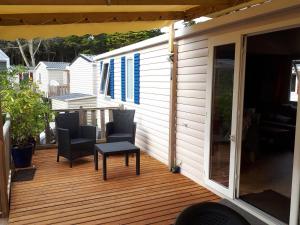 Μπαλκόνι ή βεράντα στο Camping Quiberon Mobilhomes bord de mer Conguel