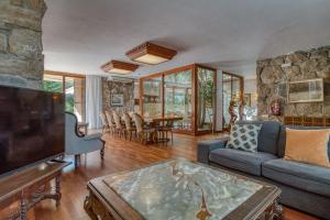 A seating area at Villa Montgrau