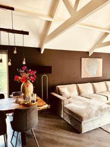 Zona d'estar a Luxe chalet Beekbergen nl