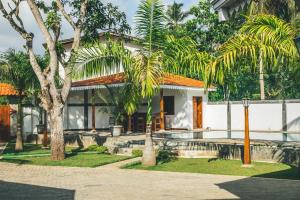 Vườn quanh Sisikirana Villa (Luxury Villa in Galle)