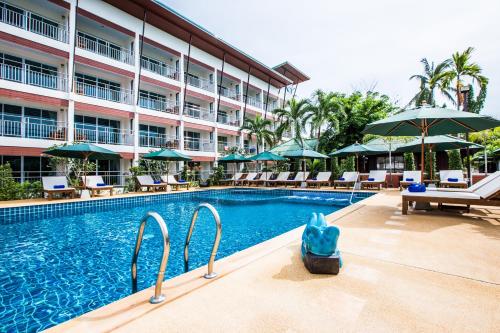 Piscina de la sau aproape de Lamai Coconut Beach Resort