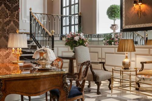 A seating area at Relais & Châteaux Heritage Hotel