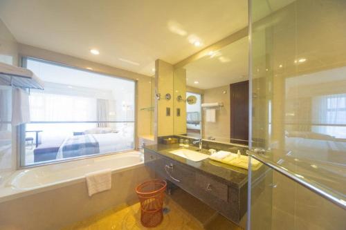 Un baño de Ramada Chengdu North