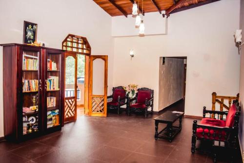 Coin salon dans l'établissement 4ty two Homestay Galle