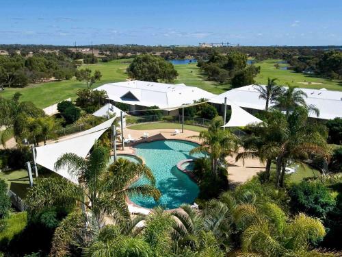 Kolam renang di atau dekat dengan Mercure Bunbury Sanctuary Golf Resort