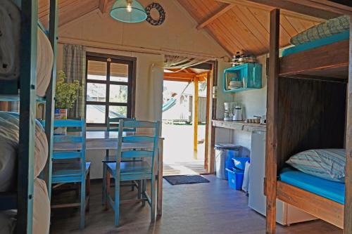 A kitchen or kitchenette at B&B Welgelegen